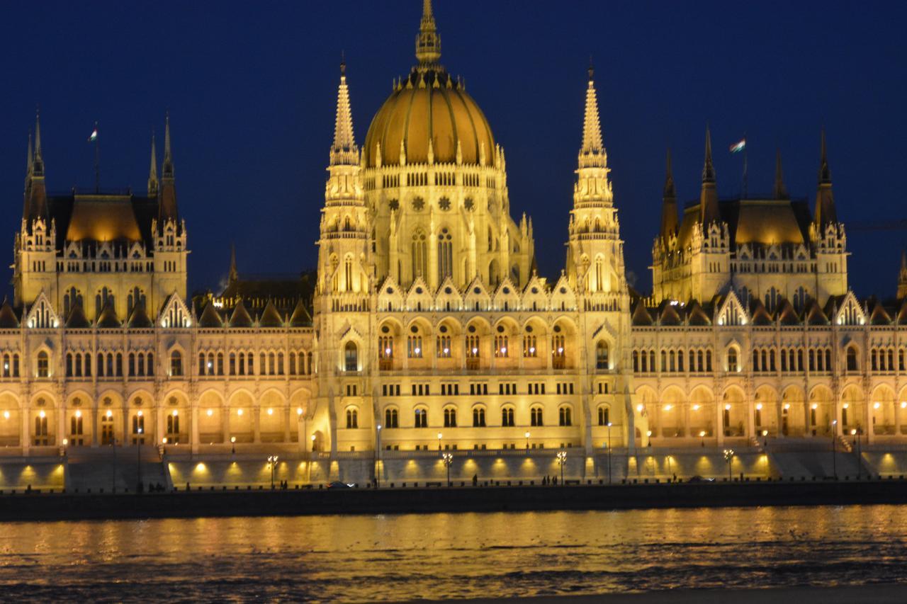 Poetyi Flat Apartment Budapest Ngoại thất bức ảnh